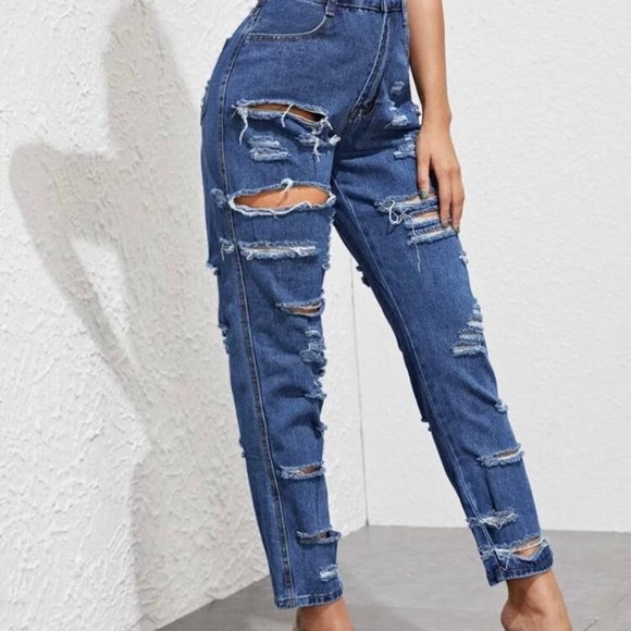 Distressed Ripped High Rise Mom Jeans - Picture 4 of 11